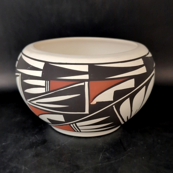 Original Genuine Native American Acoma Pottery Vase Bowl Pot Signed F/M Antonio - Picture 5 of 12